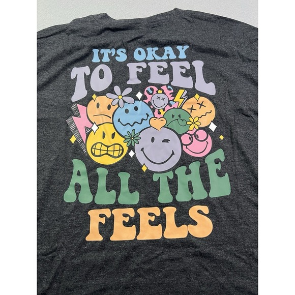 The Unbranded Brand Tops - Emoji Unisex Size 3XL Short Sleeve "It's Okay To Feel All The Feels" T-Shirt